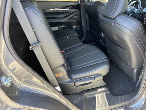 Certified 2025 INFINITI QX60 Pure image 13