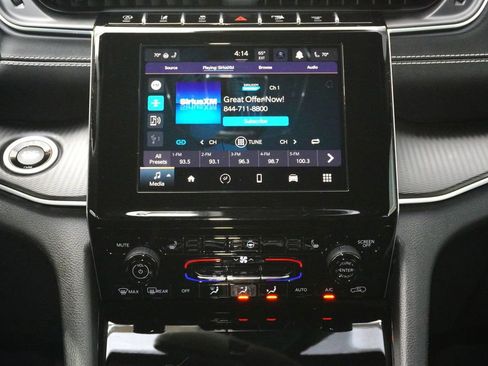 Used 2023 Jeep Grand Cherokee Altitude image 13