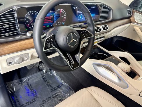 New 2026 Mercedes-Benz GLE 450e 4MATIC image 9