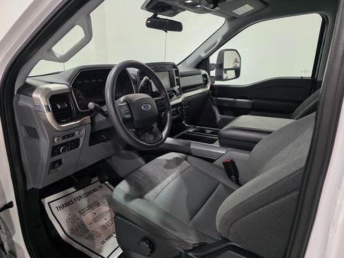 Used 2021 Ford F150 XLT w/ XTR Package image 17