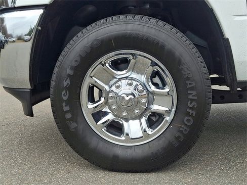 Used 2024 RAM 2500 Tradesman w/ Chrome Appearance Group image 8