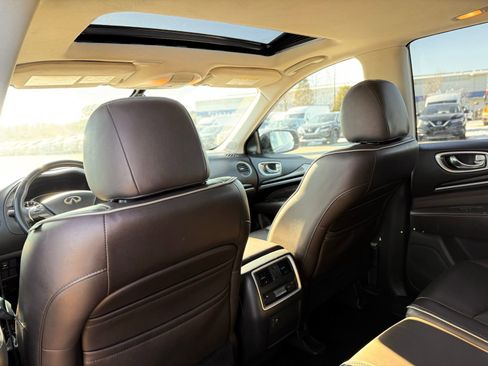 Used 2019 INFINITI QX60 Luxe w/ Essential Package image 19