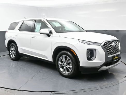 Used 2021 Hyundai Palisade SE image 3