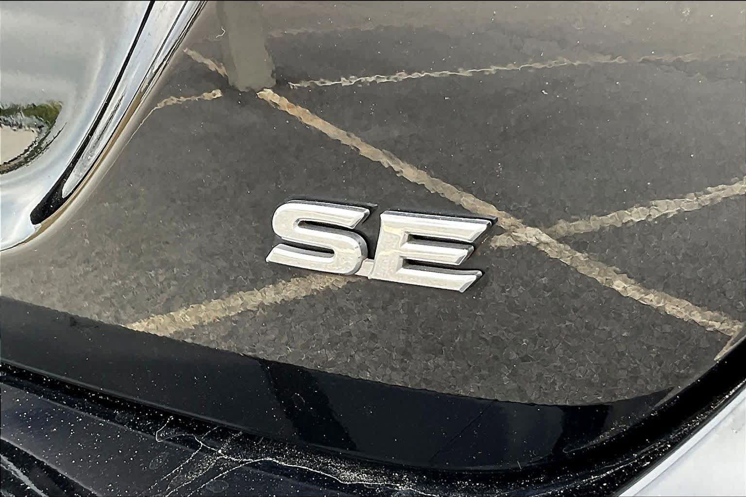 Used 2023 Toyota Camry SE FWD image 10