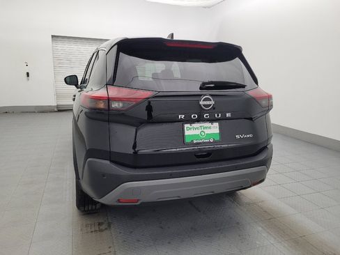 Used 2022 Nissan Rogue SV image 6