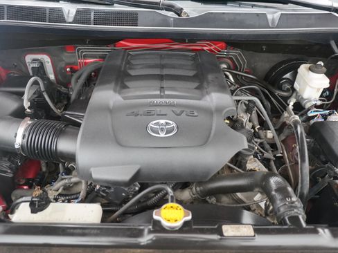 Used 2014 Toyota Tundra SR5 AWD/4WD image 29