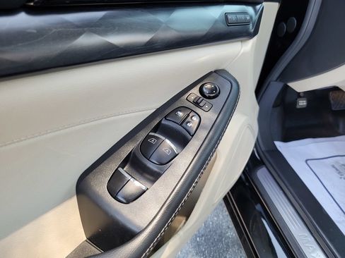Used 2022 Nissan Maxima Platinum w/ Sport Mat Group FWD image 32