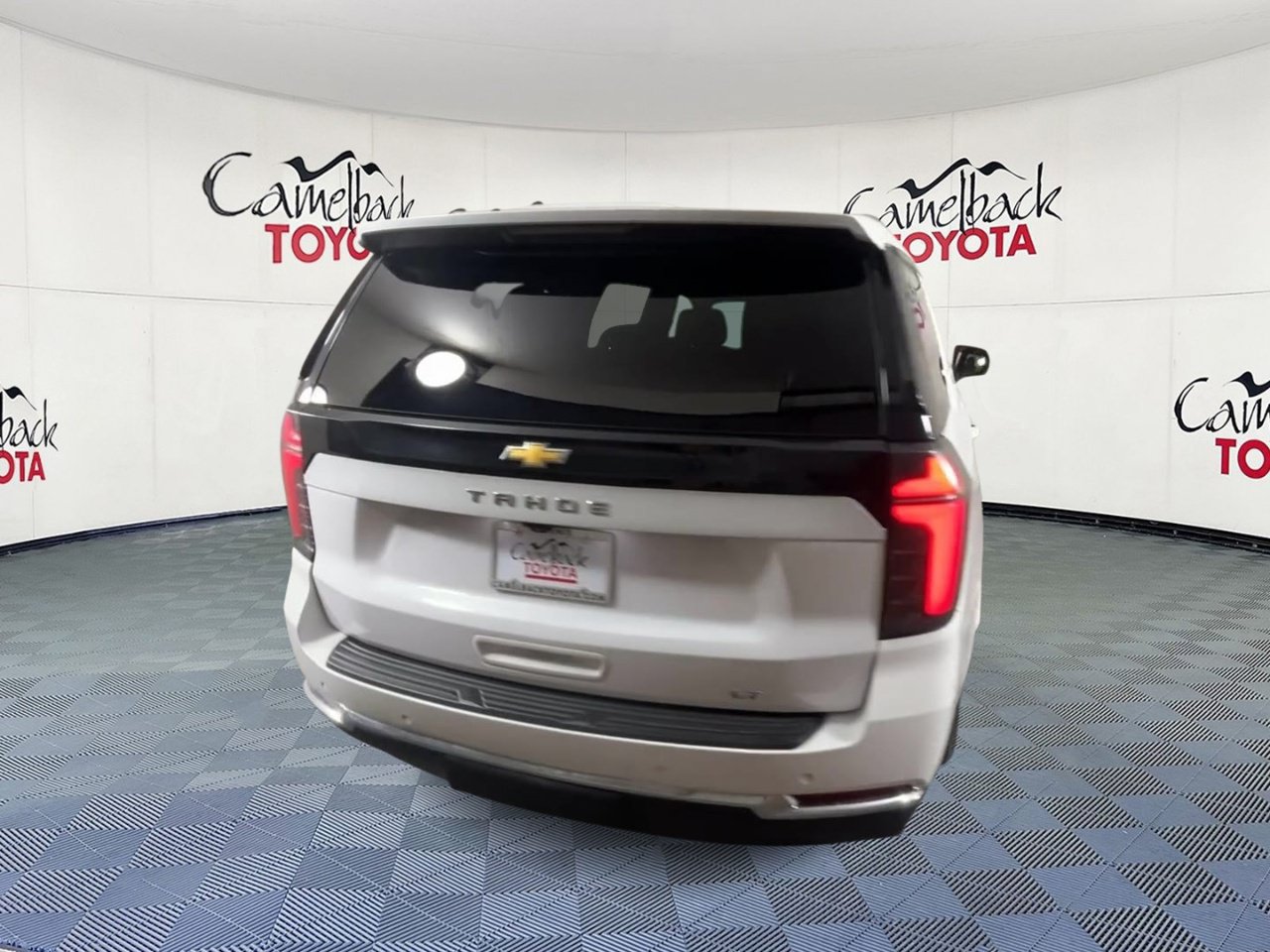 Used 2025 Chevrolet Tahoe LT AWD/4WD image 9