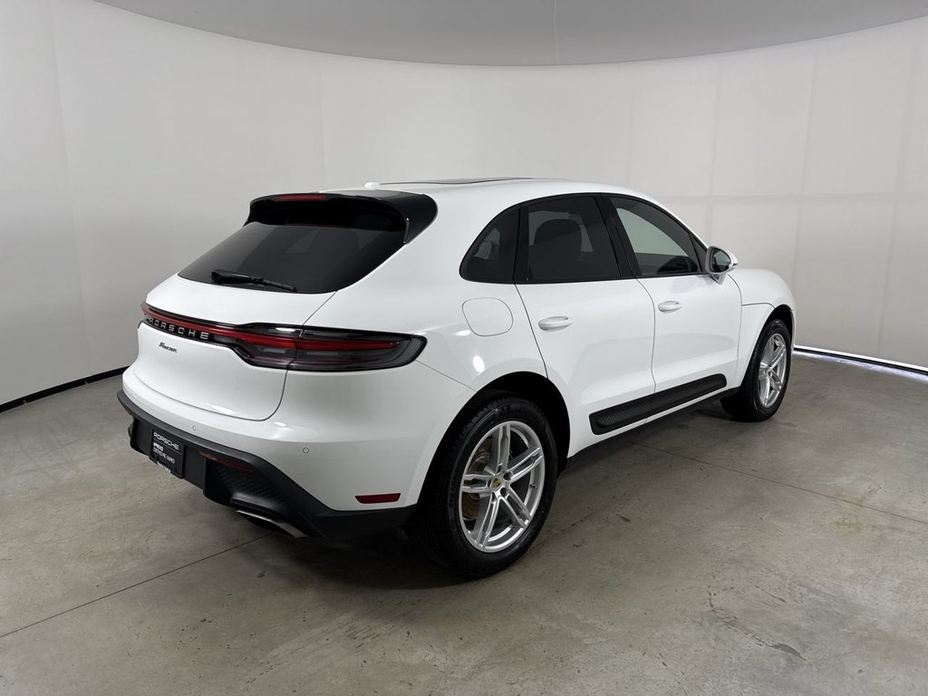 Certified 2026 Porsche Macan AWD/4WD image 7