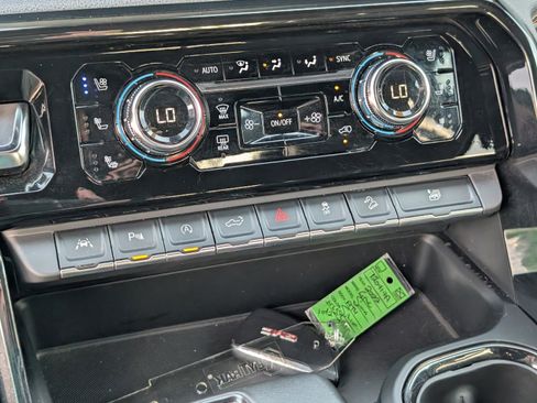 Used 2022 GMC Sierra 1500 AT4 w/ Technology Package image 27