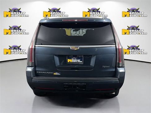 Used 2020 Cadillac Escalade Platinum image 6