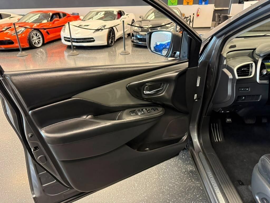 Used 2017 Nissan Murano SV AWD/4WD image 7