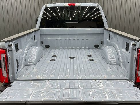 Used 2025 Ford F250 Platinum image 13
