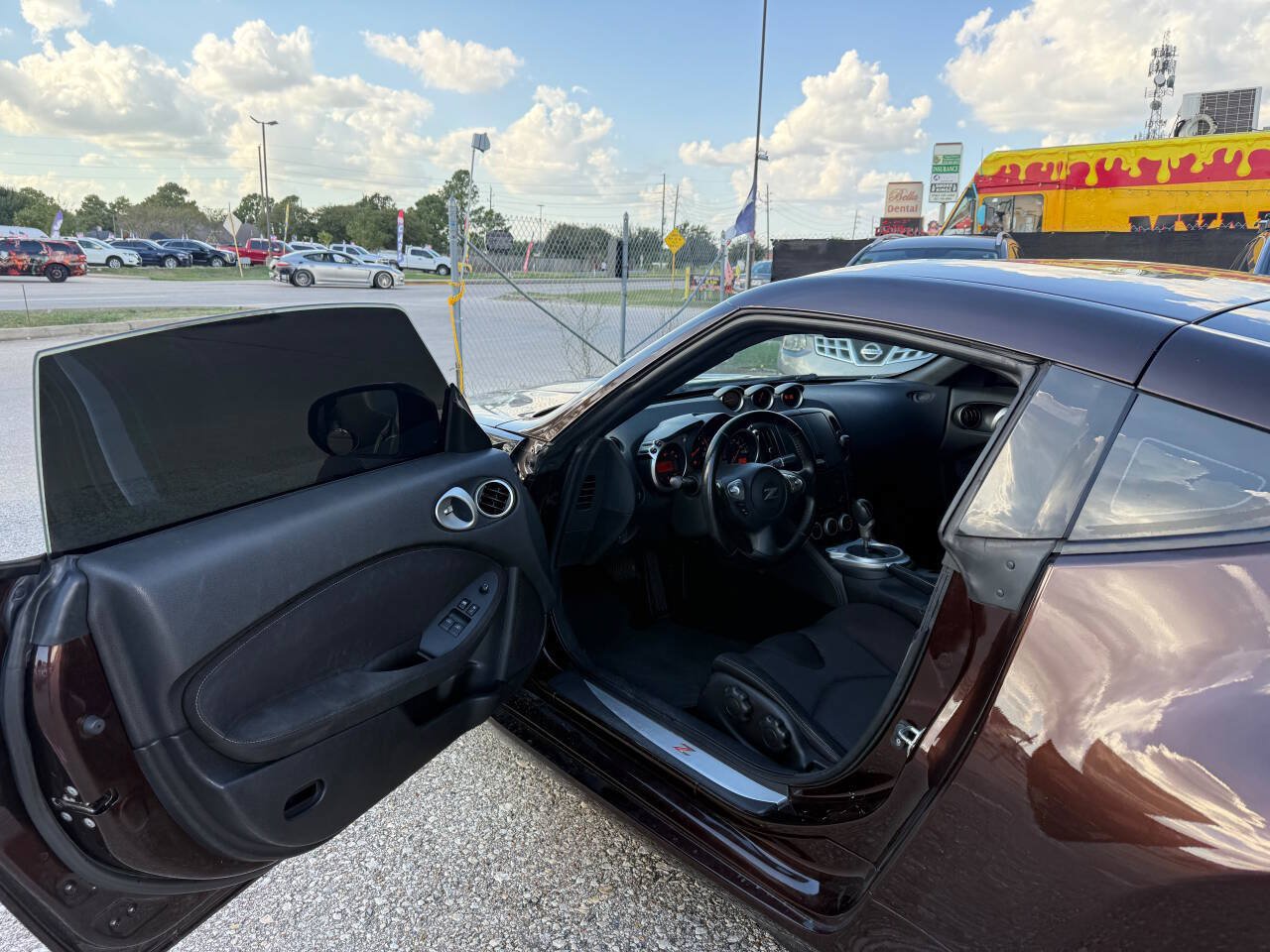 Used 2016 Nissan 370Z Coupe RWD image 28