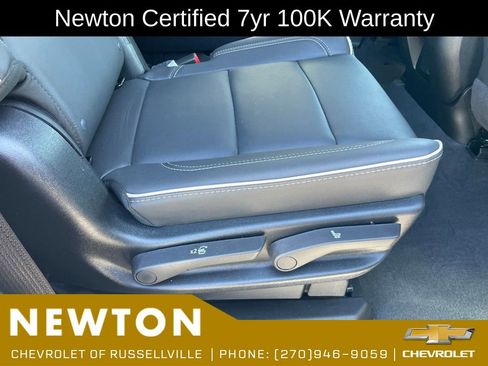 Used 2025 Chevrolet Tahoe Premier AWD/4WD image 25
