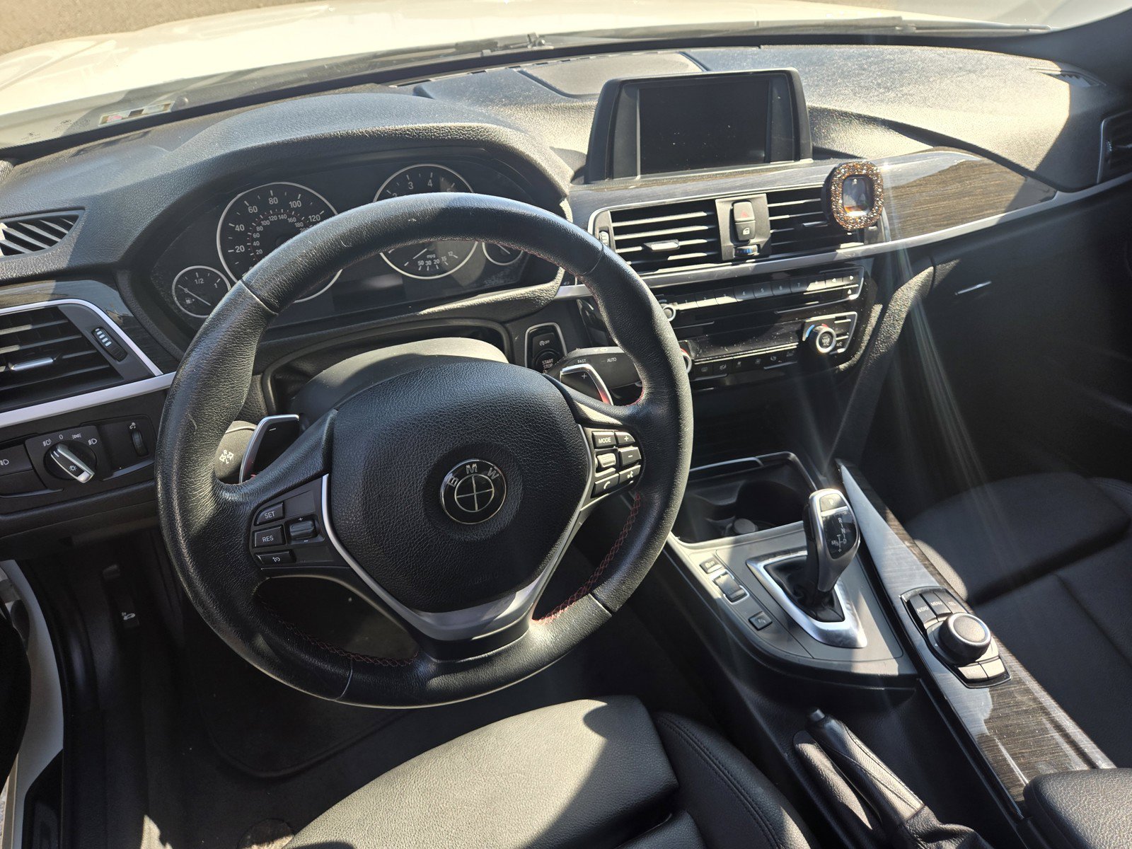 Used 2017 BMW 330i Sedan RWD image 7