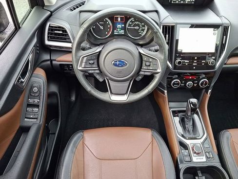 Used 2022 Subaru Forester Touring image 12