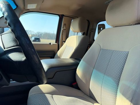 Used 2016 Ford F250 XLT w/ XLT Interior Package image 24