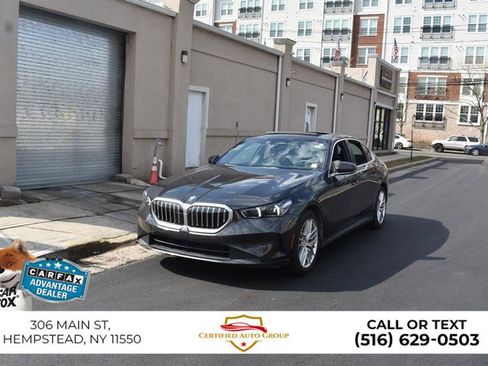 Used 2025 BMW 530i image 2