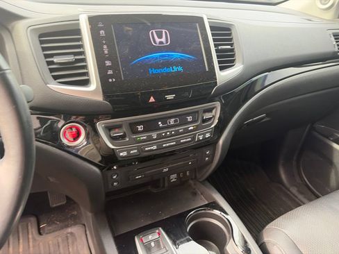 Used 2017 Honda Pilot Elite image 18