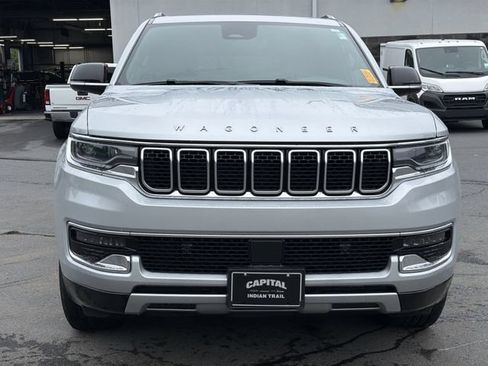 Used 2024 Jeep Wagoneer Series II w/ Flexible Seating Group AWD/4WD image 8