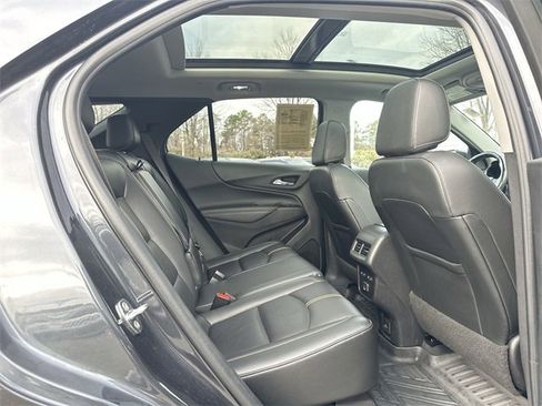Used 2022 Chevrolet Equinox Premier image 27