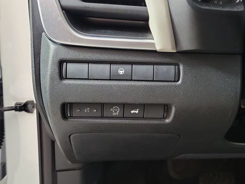 Used 2023 Nissan Rogue SV w/ SV Premium B Package FWD image 13