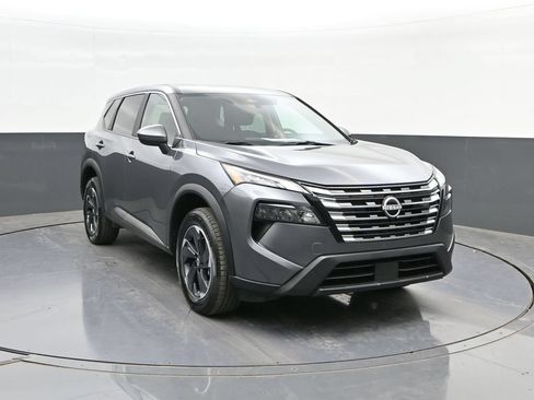Used 2025 Nissan Rogue SV AWD/4WD image 22