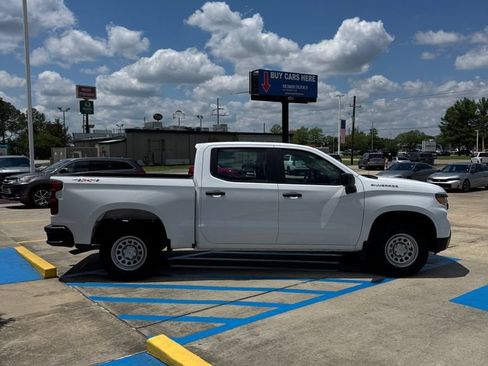 Used 2024 Chevrolet Silverado 1500 W/T w/ Trailering Package AWD/4WD image 4