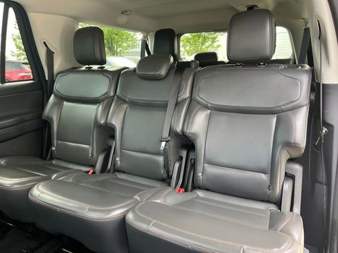 Used 2025 Ford Expedition Max Active AWD/4WD image 14