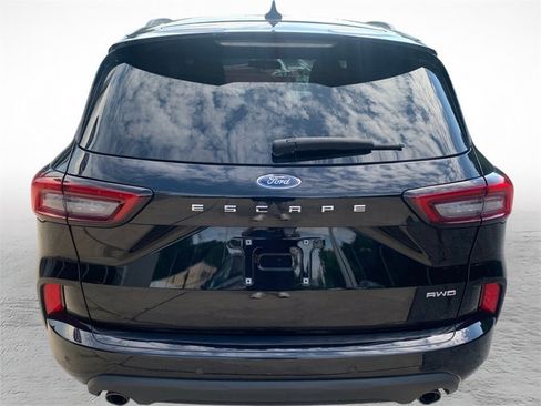 Used 2023 Ford Escape ST-Line w/ Tech Pack #1 AWD/4WD image 3