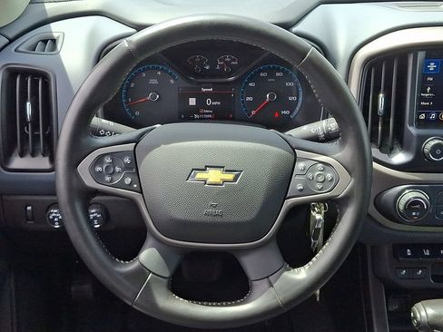 Used 2021 Chevrolet Colorado Z71 w/ Safety Package AWD/4WD image 19
