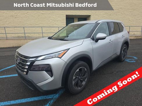 Used 2024 Nissan Rogue SV FWD image 1