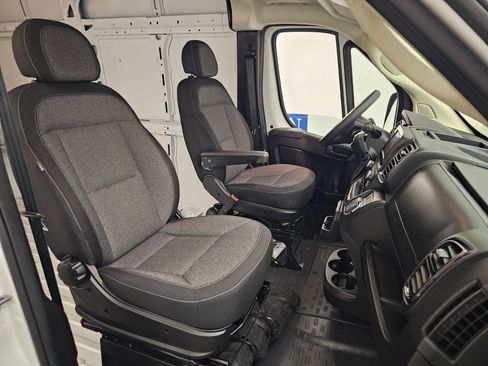 Used 2023 RAM ProMaster 2500 image 26