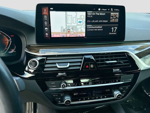 Used 2023 BMW 540i w/ M Sport Package image 13