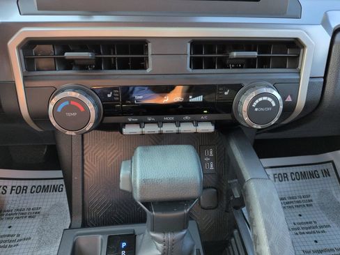 Used 2024 Toyota Tacoma SR5 AWD/4WD image 18