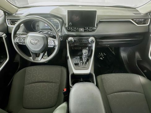 Used 2024 Toyota RAV4 XLE AWD/4WD image 16