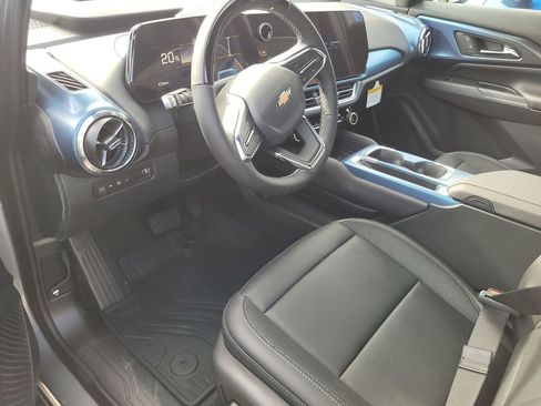 New 2026 Chevrolet Equinox EV LT image 10