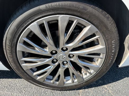 Used 2020 Lexus ES 350 w/ Premium Package FWD image 28