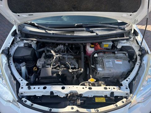 Used 2014 Toyota Prius C One FWD image 7