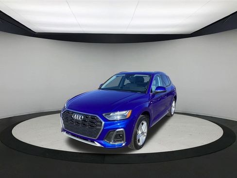 Used 2022 Audi Q5 e Premium Plus w/ Premium Plus Package image 4