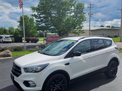 Used 2018 Ford Escape SE w/ SE Sport Appearance Package