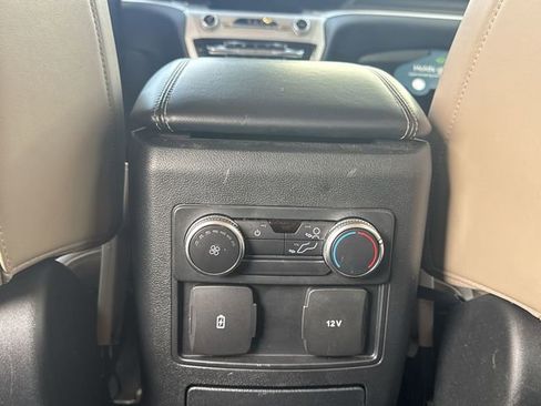 Used 2022 Ford Explorer XLT w/ Equipment Group 202A image 21