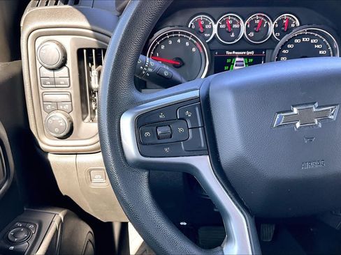 Used 2021 Chevrolet Silverado 1500 Custom Trail Boss AWD/4WD image 24