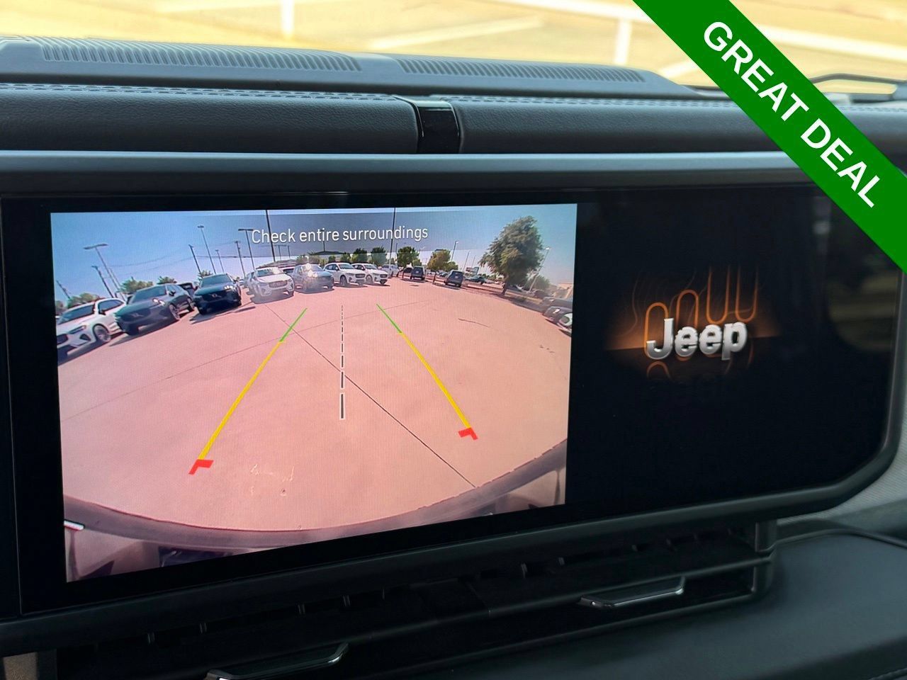 Used 2025 Jeep Wrangler Unlimited Sahara w/ Safety Group AWD/4WD image 26