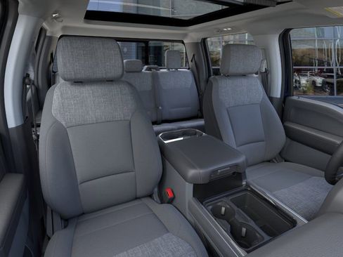 New 2025 Ford F250 XLT w/ Black Appearance Package image 11