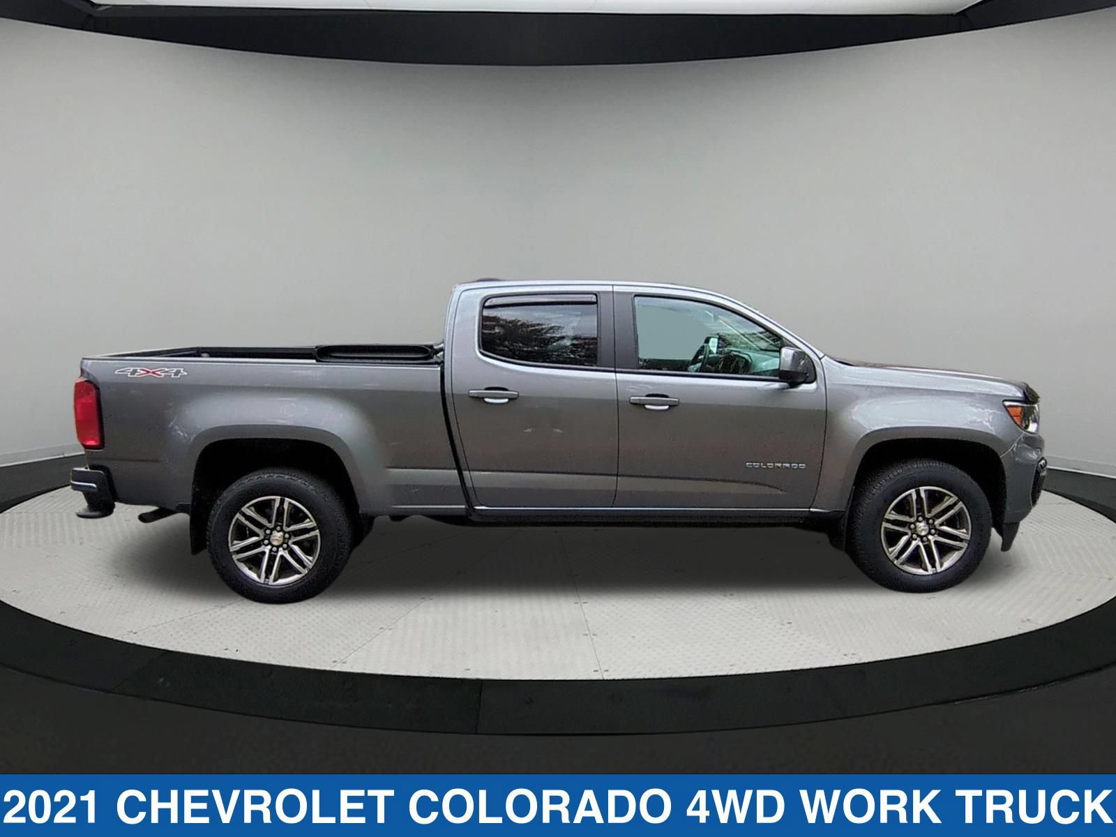 Used 2021 Chevrolet Colorado W/T AWD/4WD image 2