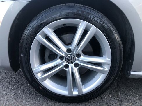 Used 2012 Volkswagen Passat 3.6 SE image 16