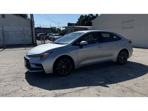 Used 2024 Toyota Corolla SE image 7