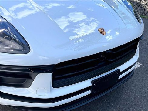 Certified 2026 Porsche Macan AWD/4WD image 32